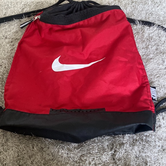 Never Used before !!! Red & Black Nike Drawl-string Bag - Picture 2 of 4